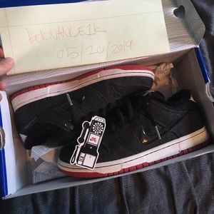 Nike sb dunk low Larry Perkins